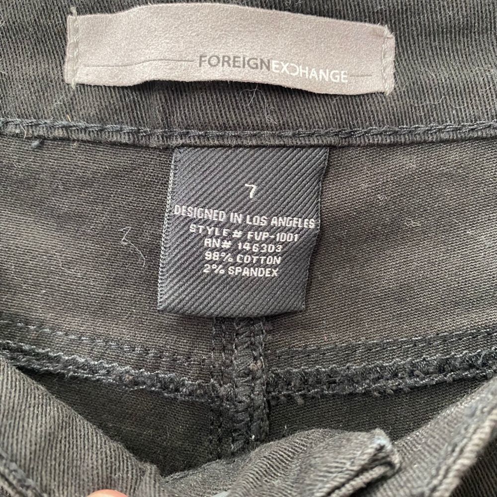 Foreign Exchange Black Distressed Denim Jeans in Womens size 7 - Picture 3 of 4